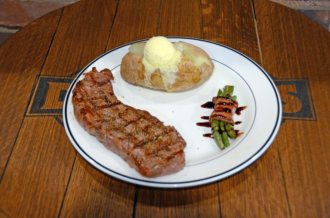 Danny's Irish Pub and Banquet Center Image