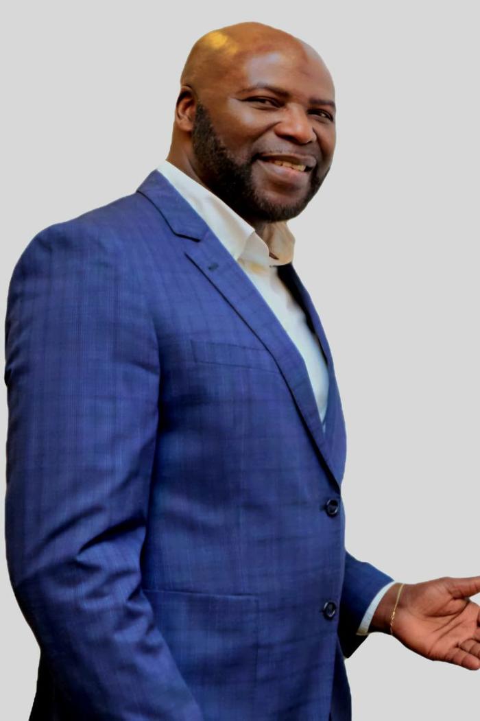 ERGO Pro Abiodun Babatunde Abel Akindejoye, Löffelmannweg in Paderborn