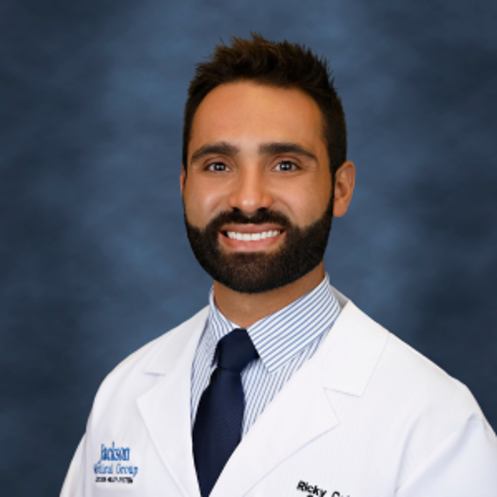 Dr. Ricardo Collazo Logo