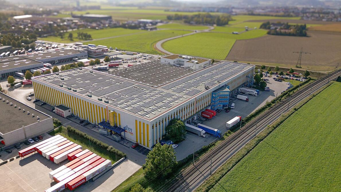 dm drogerie markt - Verteilzentrum Enns, Fabrikstraße in Enns