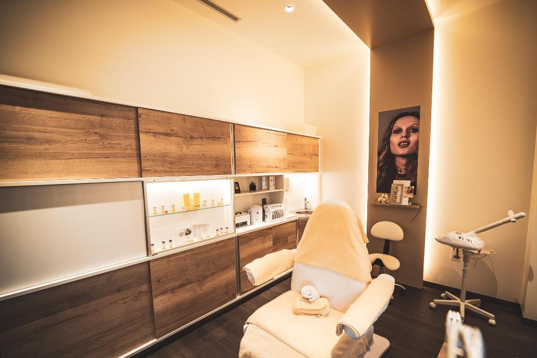 dm kosmetikstudio, Grazer Straße in Graz