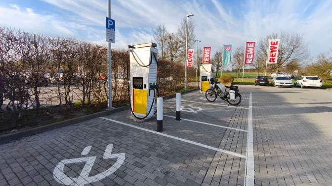 Shell Recharge Charging Station, Stienitzstraße in Hoppegarten