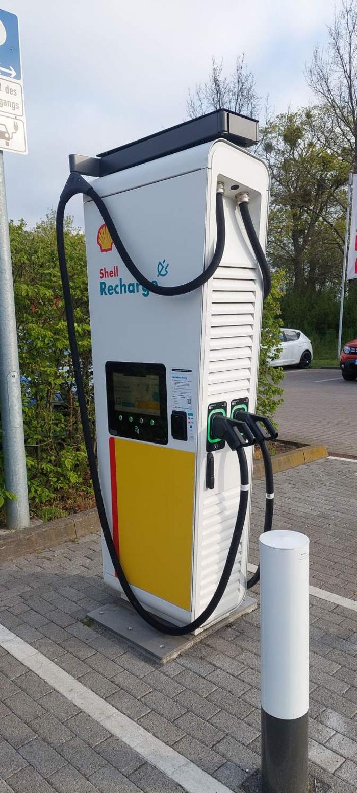 Shell Recharge Charging Station, Stienitzstraße in Hoppegarten
