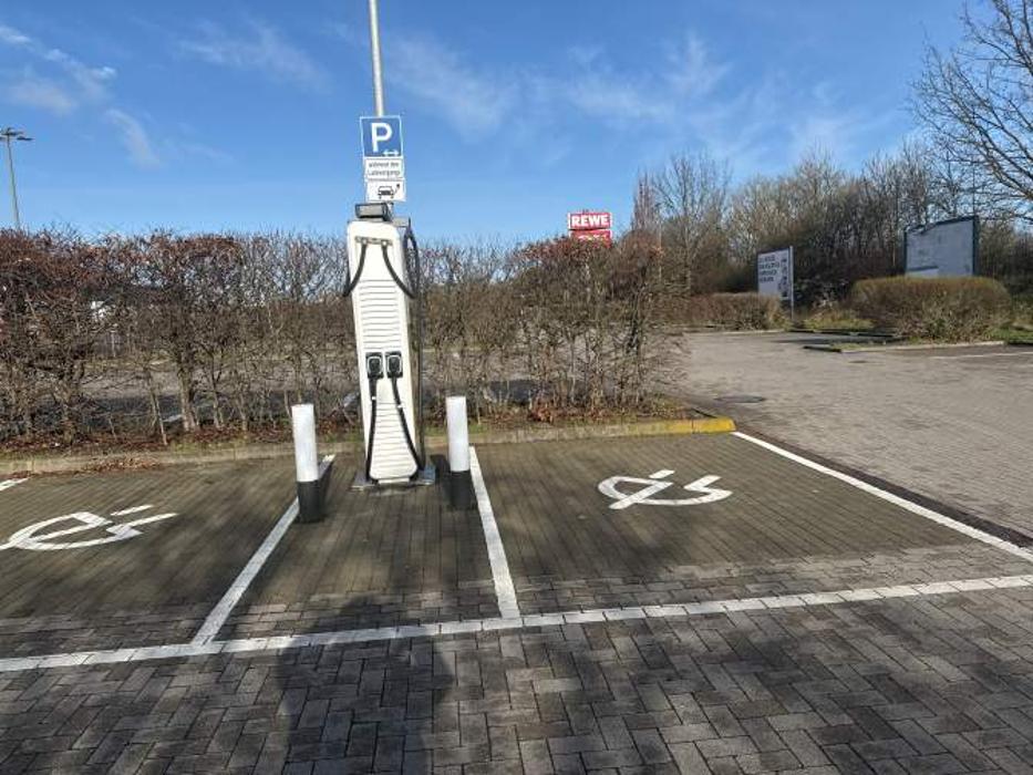 Shell Recharge Charging Station, Stienitzstraße in Hoppegarten