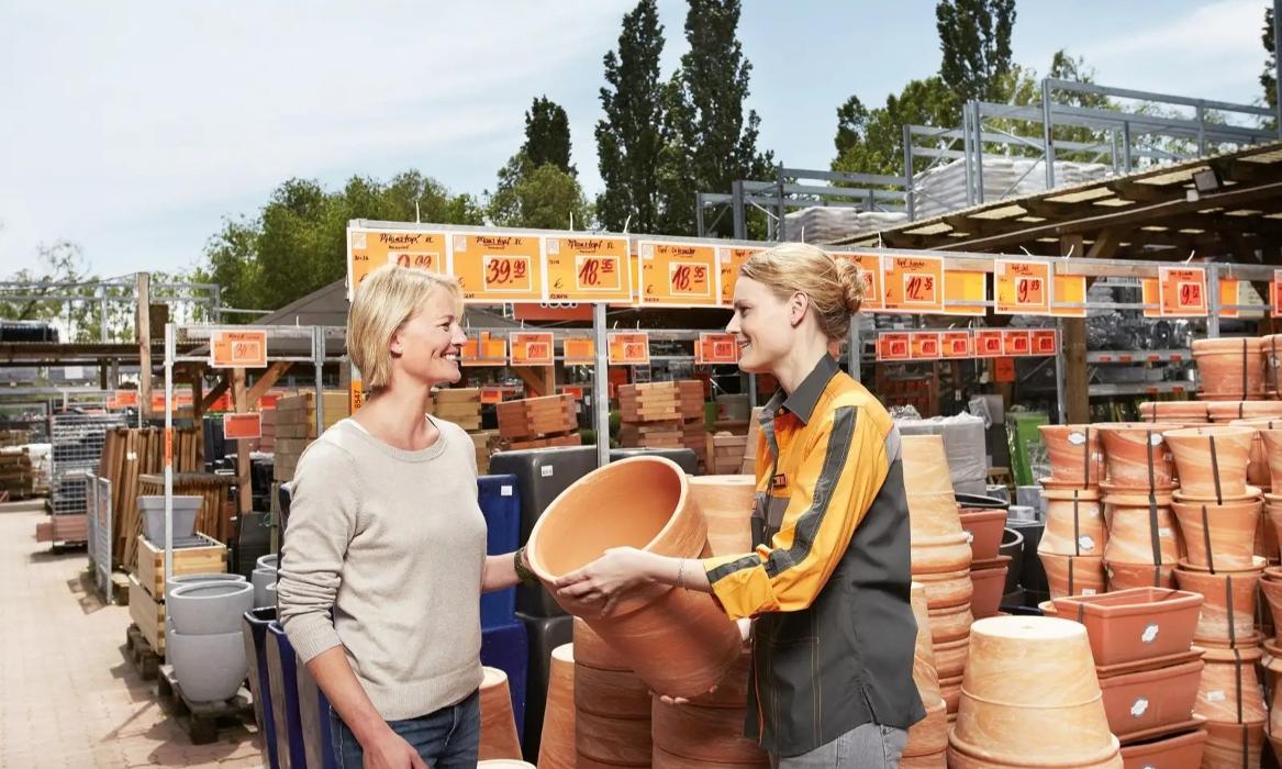 HORNBACH Gartenmarkt Hohenems, Lustenauer Straße in Hohenems