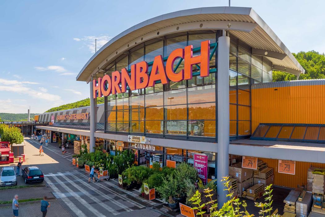 HORNBACH Tübingen, Vor dem Großholz in Tübingen