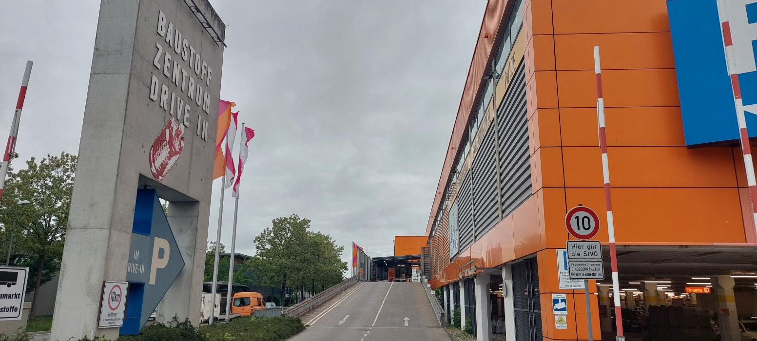 HORNBACH Drive In München-Freiham, Hans-Steinkohl-Straße in München
