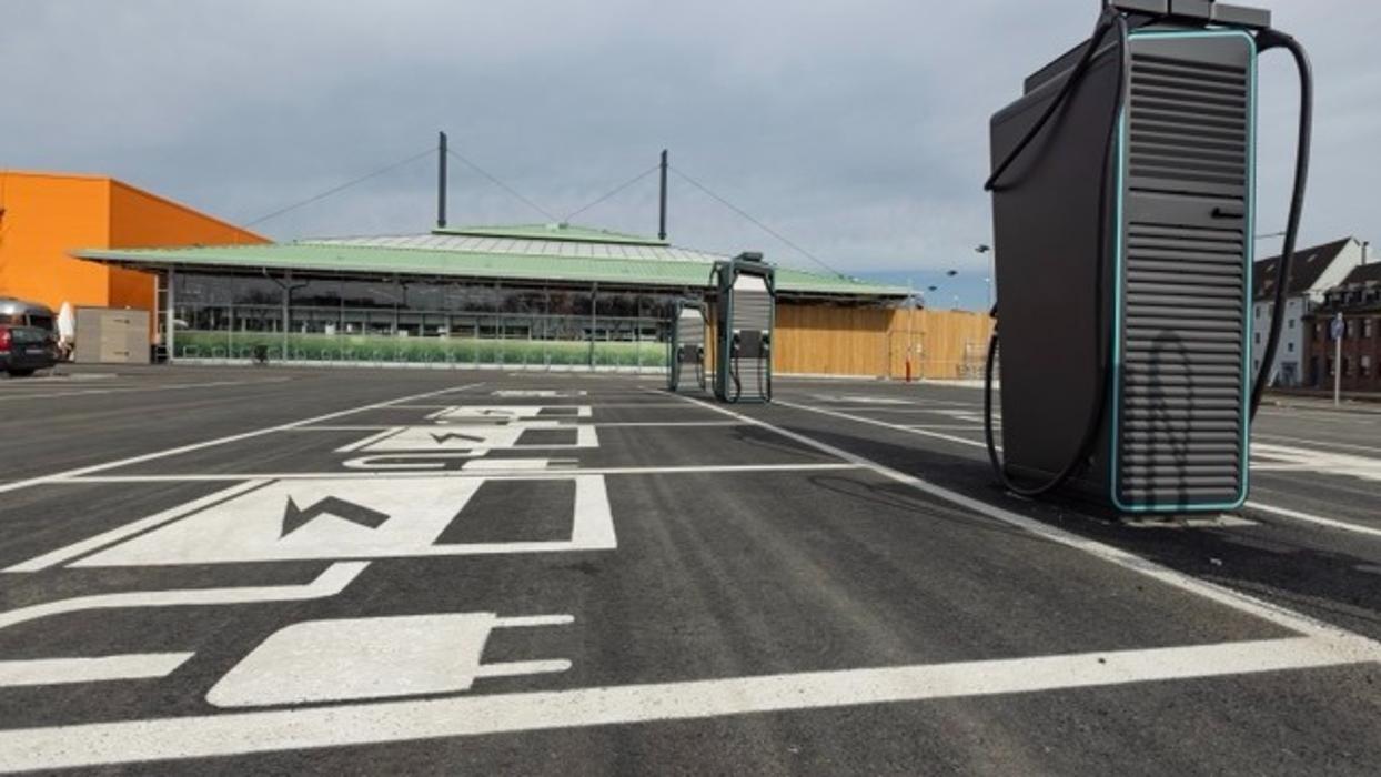 HORNBACH Duisburg-Wanheimerort, Düsseldorfer Straße in Duisburg