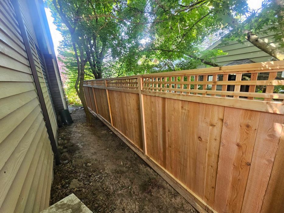 Rain City Fence Image