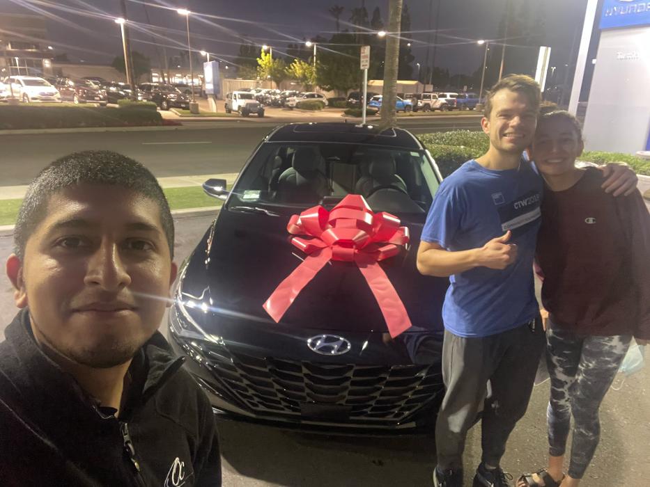 Tustin Hyundai Image