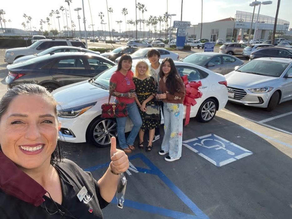 Tustin Hyundai Image