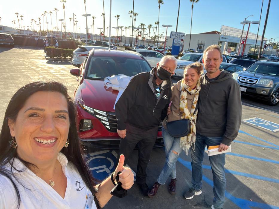 Tustin Hyundai Image