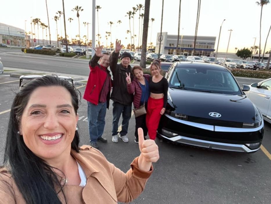 Tustin Hyundai Image