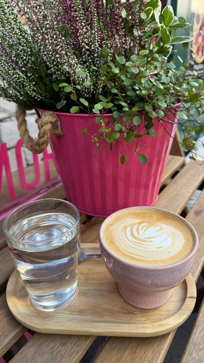 Cafe IN Josefstadt, Josefstädter Straße in Wien