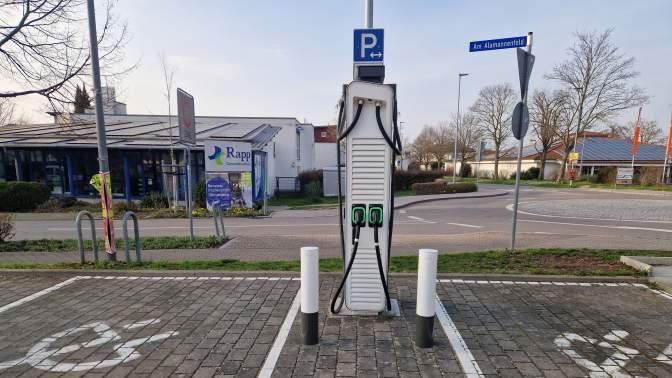 Shell Recharge Charging Station, Am Alamannenfeld in Bad Krozingen