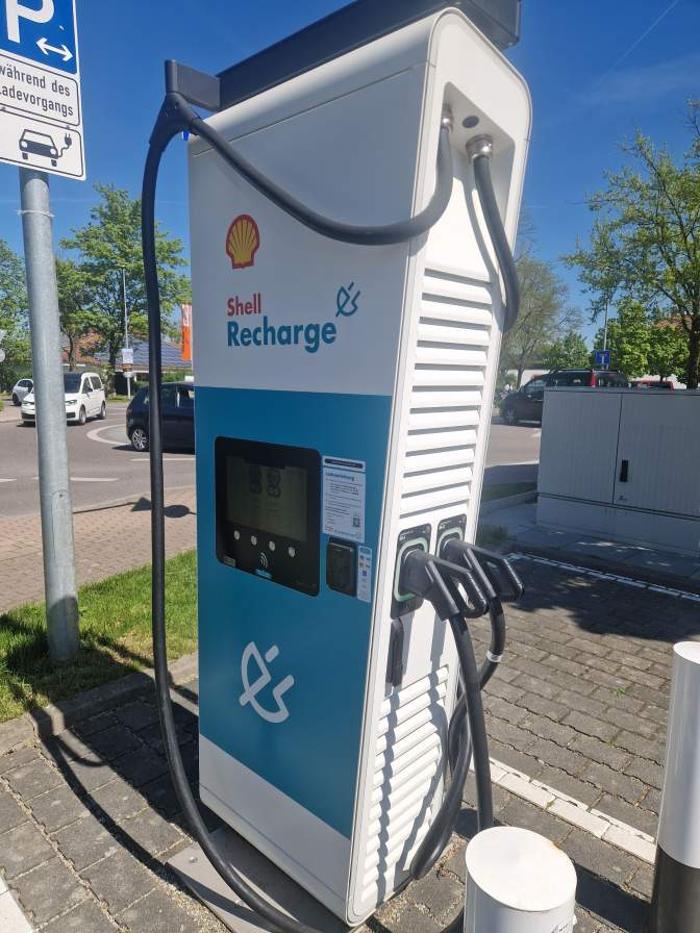 Shell Recharge Charging Station, Am Alamannenfeld in Bad Krozingen