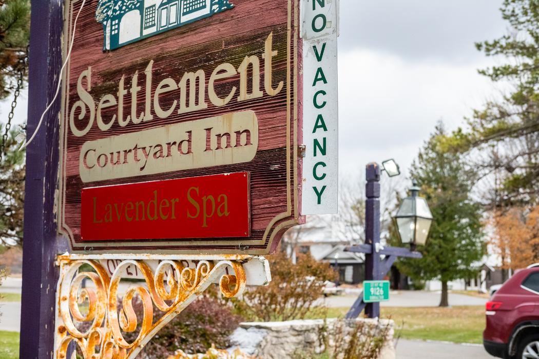 Settlement Inn & Lavender Spa - Fish Creek, WI