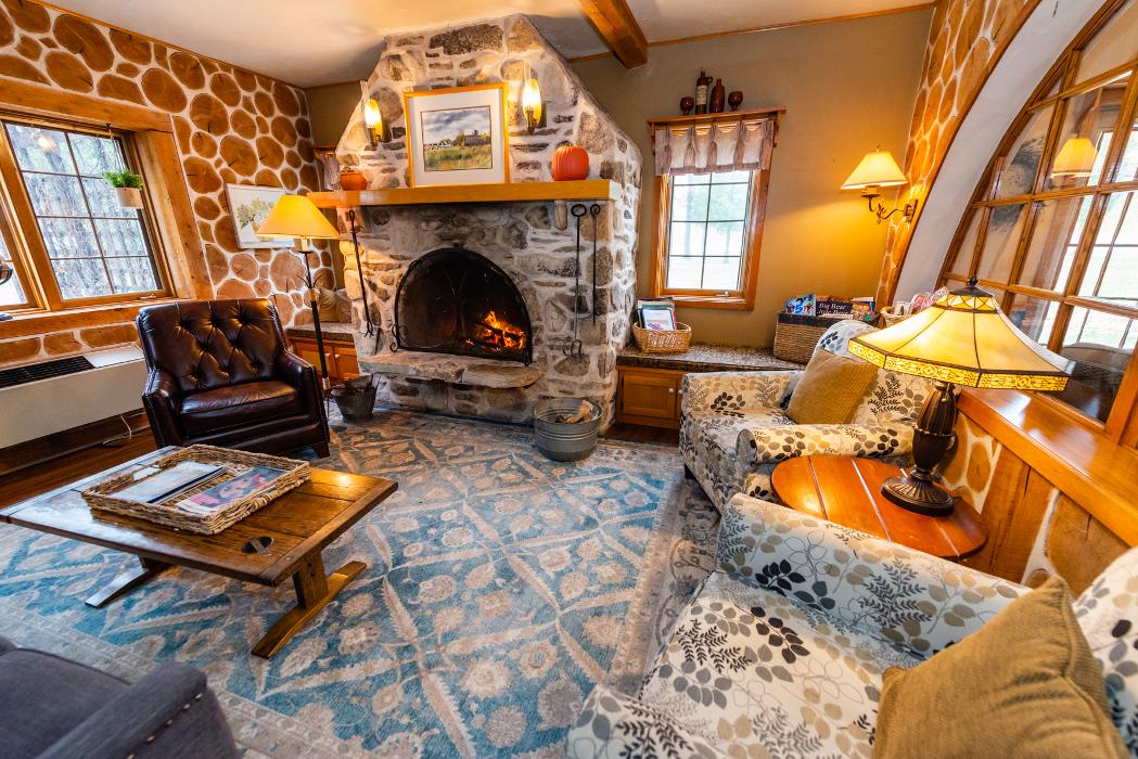 Settlement Inn & Lavender Spa - Fish Creek, WI