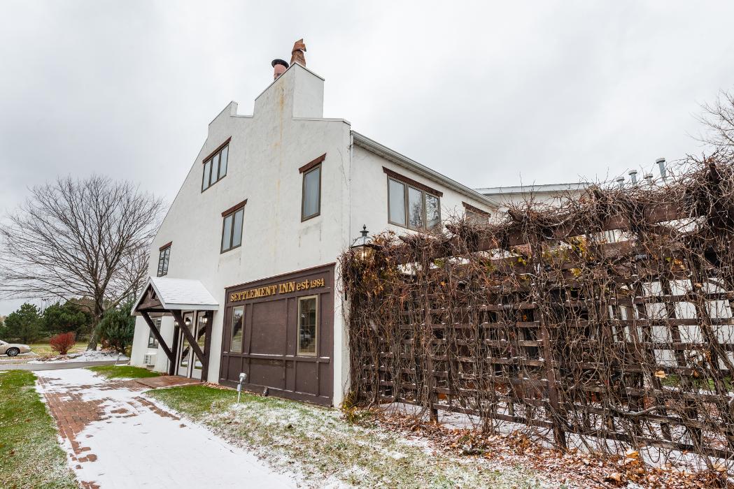 Settlement Inn & Lavender Spa - Fish Creek, WI