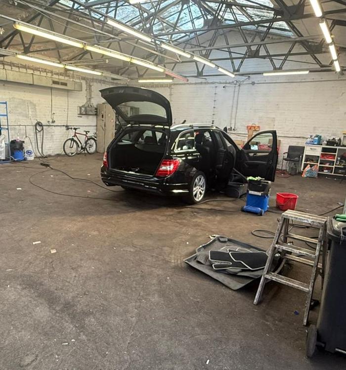 XXL Autopflege, Hochfeldstraße in Duisburg