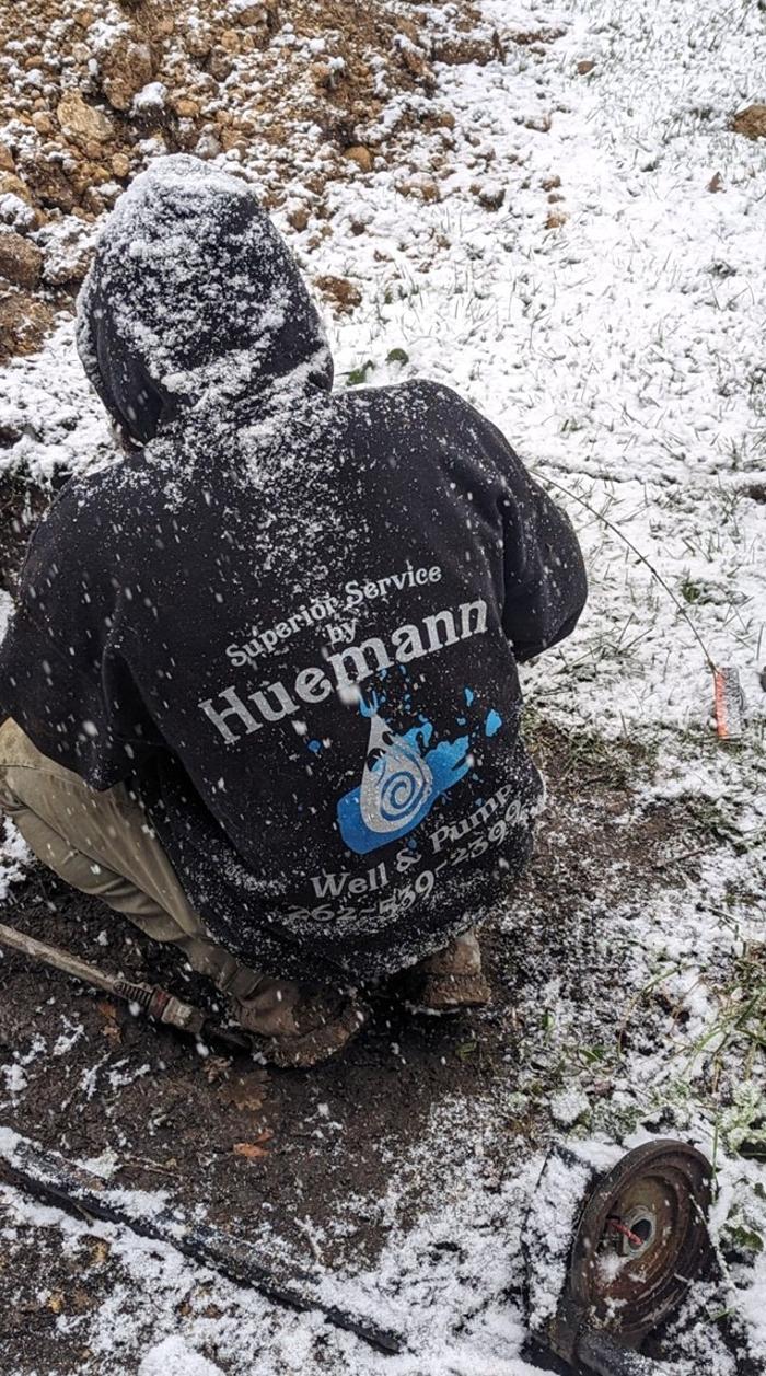 Huemann Well &amp; Pump Services Logo