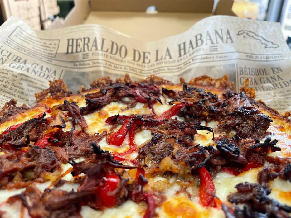 Hakuna Matata Pizza Cubana Image
