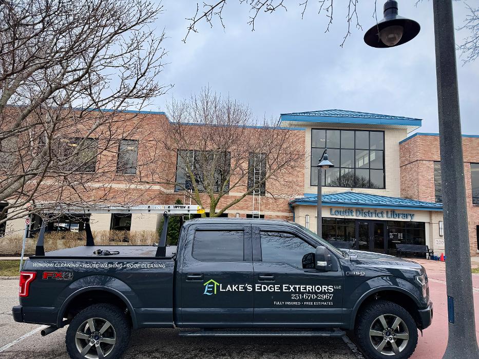 Lake's Edge Exteriors LLC - Grand Haven, MI