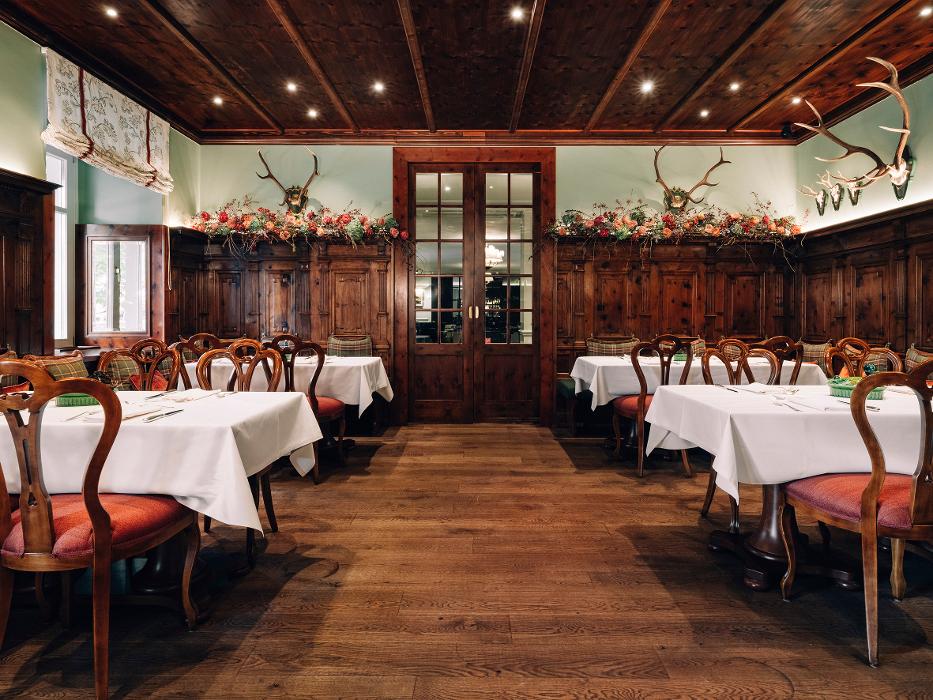 Restaurant Zirbelzimmer, Schwarzstraße in Salzburg