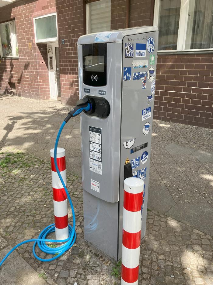 TotalEnergies Charging Station, Krefelder Straße in Berlin