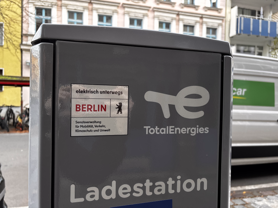 TotalEnergies Charging station, Barstraße in Berlin