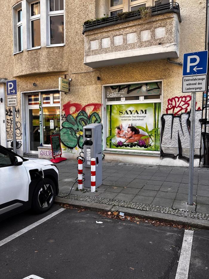 TotalEnergies Charging Station, Waldeyerstraße in Berlin