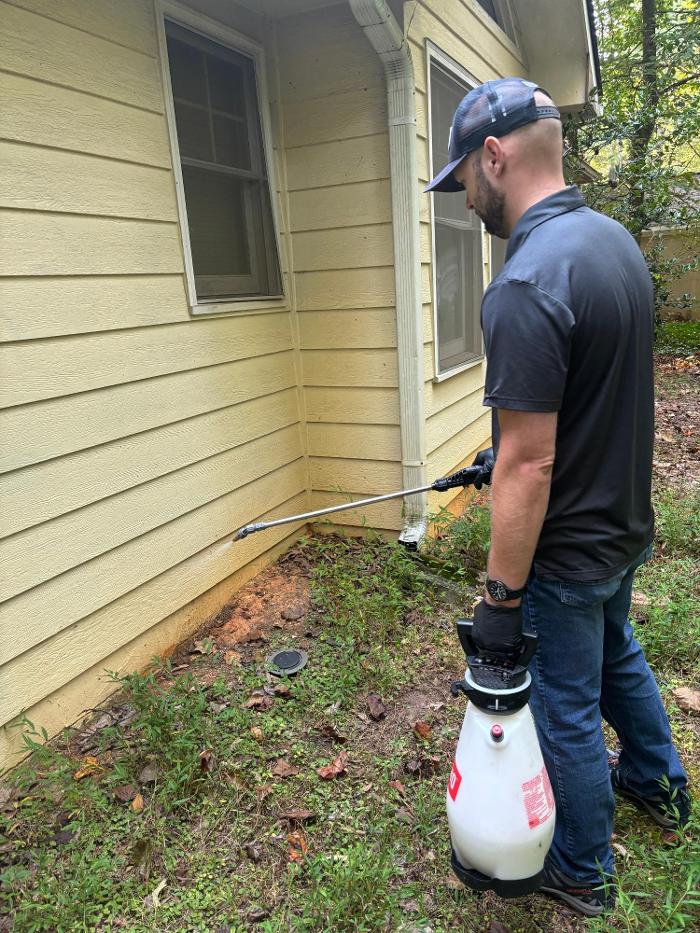 Daniel & Lawson Pest Control - Jasper, GA