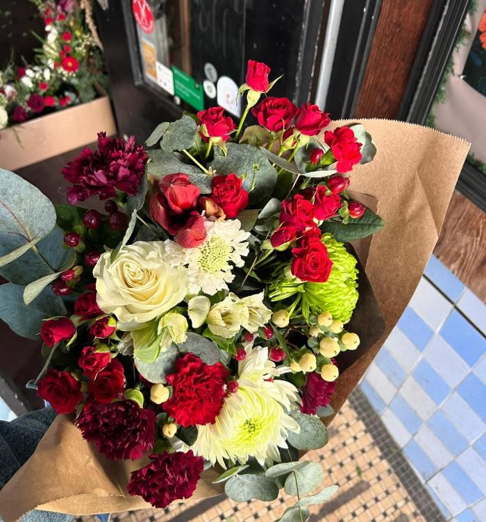 Bell and Trunk Flowers Logo