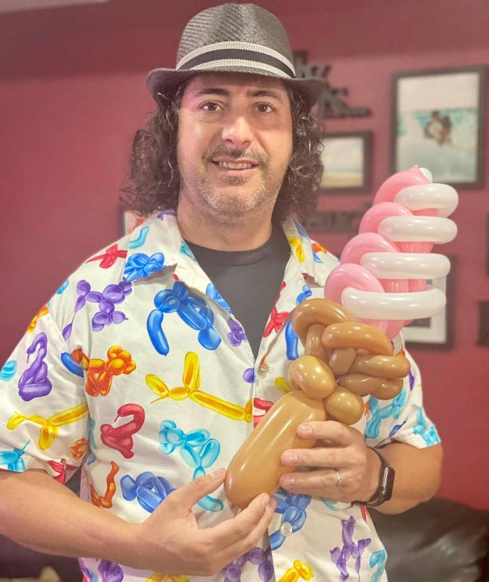 JamesZini - Magician, Balloon Twisting, & Entertainer Image