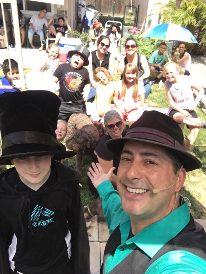 JamesZini - Magician, Balloon Twisting, & Entertainer Image