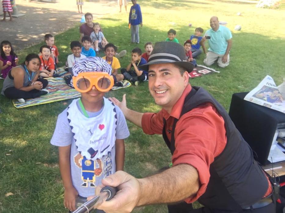 JamesZini - Magician, Balloon Twisting, & Entertainer Image