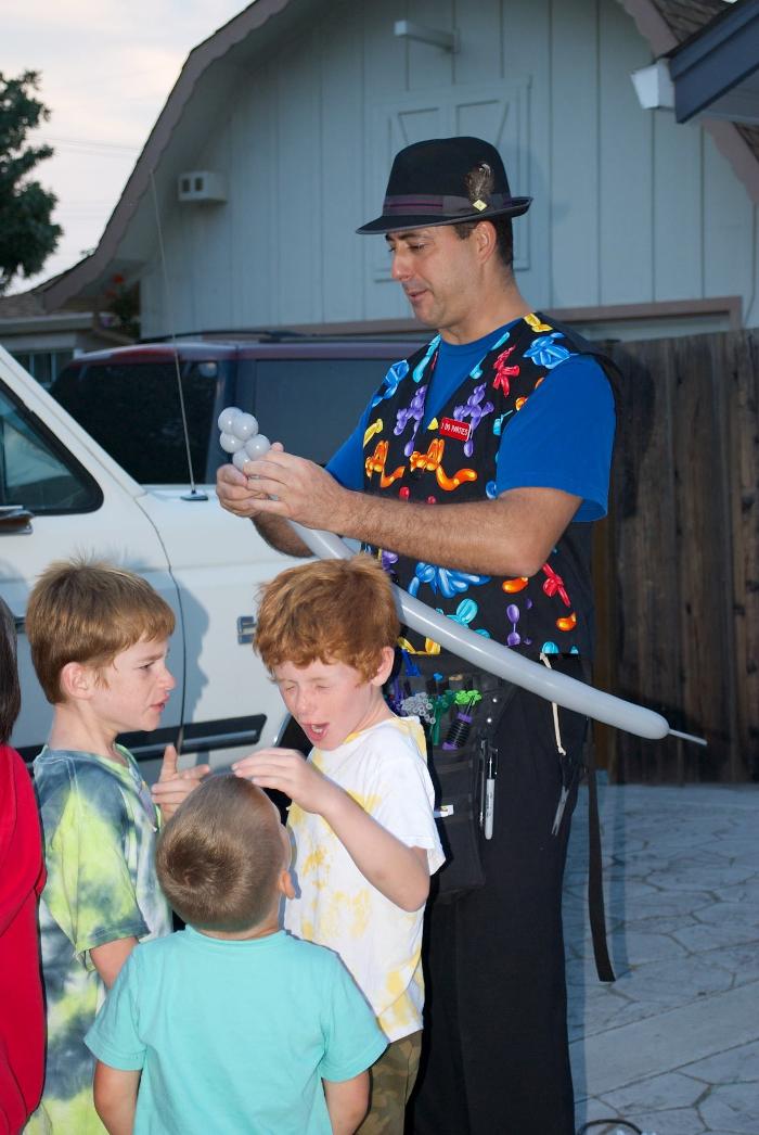 JamesZini - Magician, Balloon Twisting, & Entertainer Image