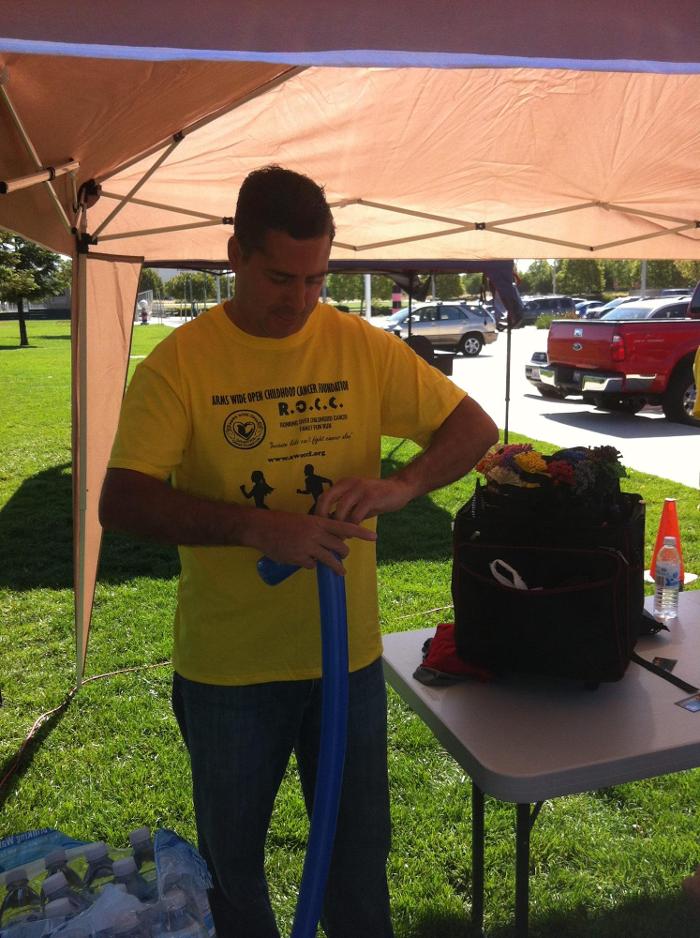 JamesZini - Magician, Balloon Twisting, & Entertainer Image