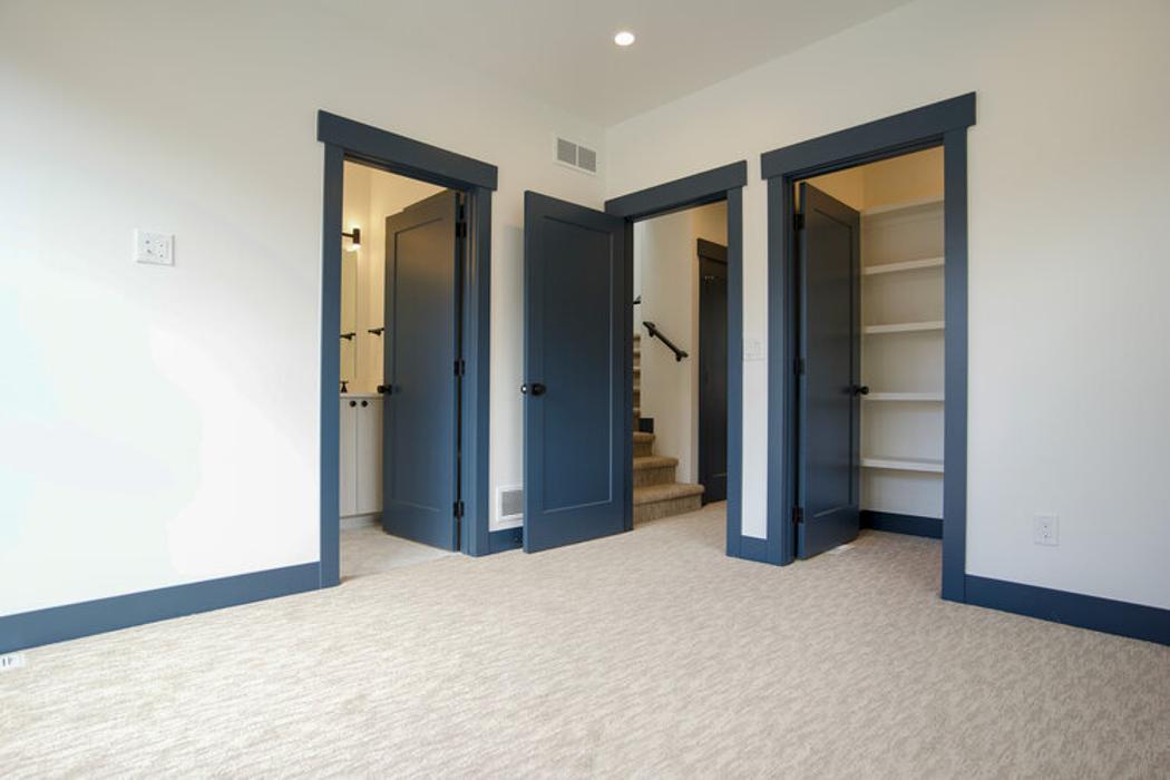 KLM Construction Image