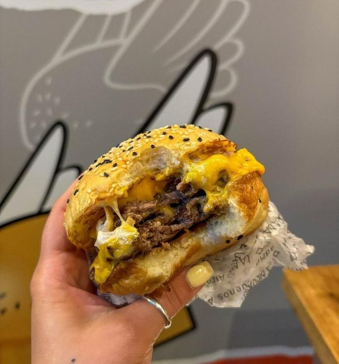 La Birra Bar (Burgers) - Wynwood Image