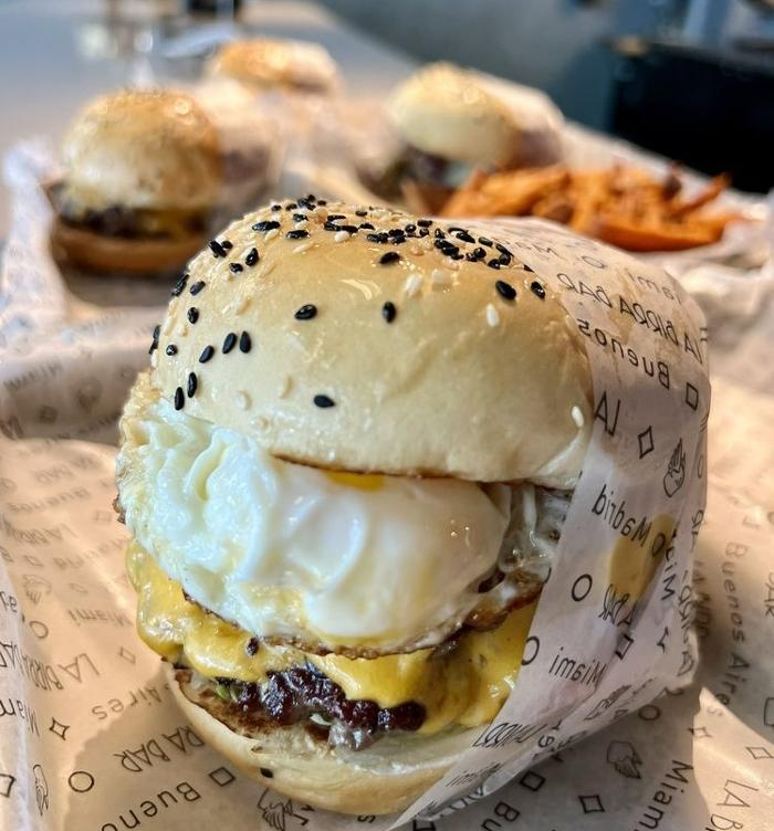 La Birra Bar (Burgers) - Wynwood Image