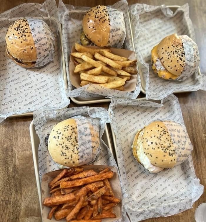 La Birra Bar (Burgers) - Wynwood Image