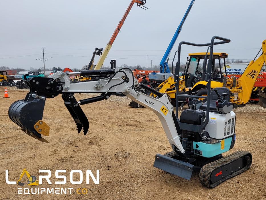 Larson Equipment Co. - Strafford, MO