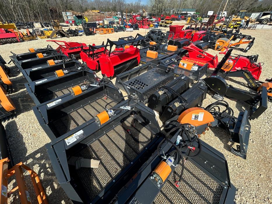 Larson Equipment Co. - Strafford, MO