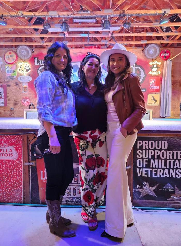 Lucie's Sage & Sand Bar & Grill Image