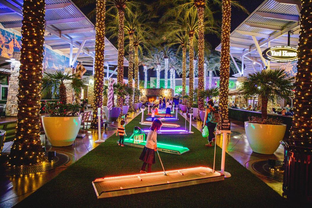 Mini Golf on the Go-Arizona's Mini Golf that Comes to You - Phoenix, AZ