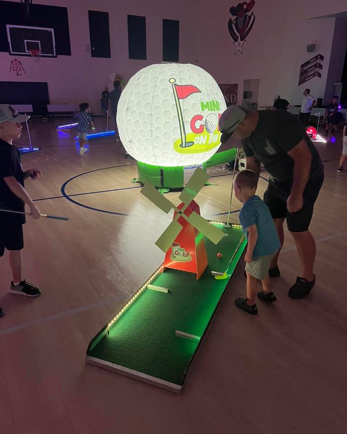Mini Golf on the Go-Arizona's Mini Golf that Comes to You - Phoenix, AZ