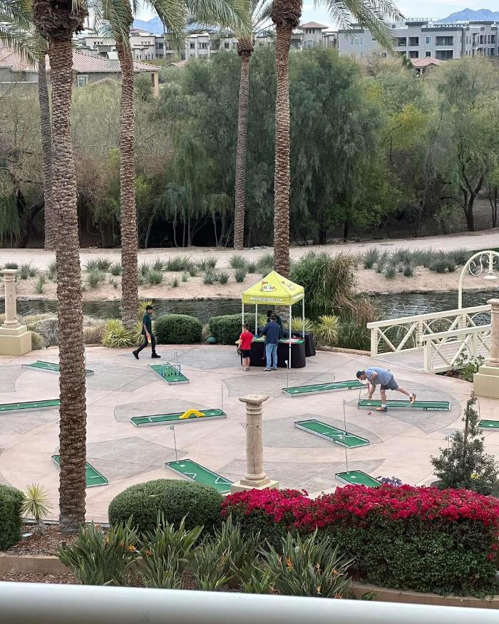 Mini Golf on the Go-Arizona's Mini Golf that Comes to You - Phoenix, AZ