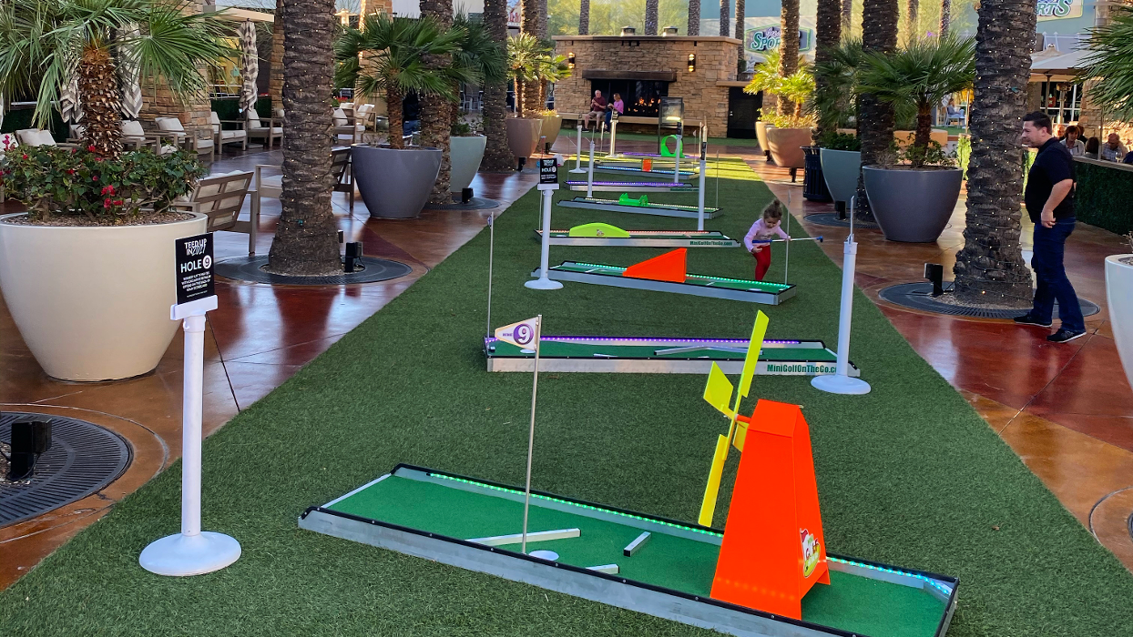 Mini Golf on the Go-Arizona's Mini Golf that Comes to You - Phoenix, AZ