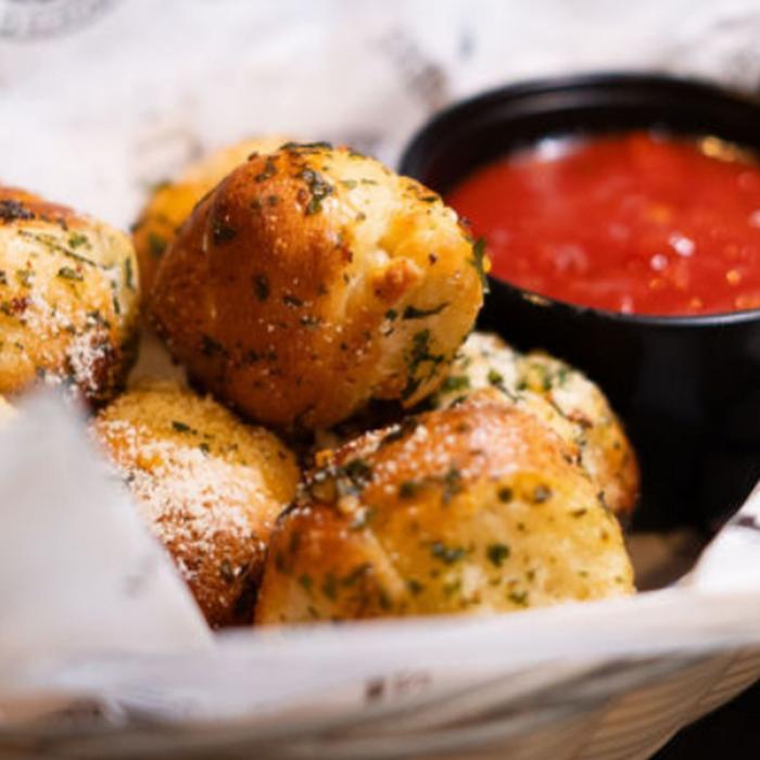 Santisi Brothers Pizzeria & Sports Grill Image